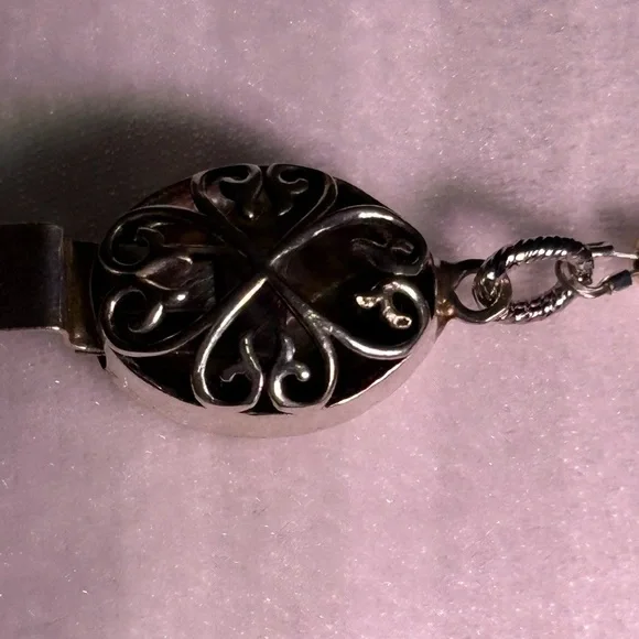 Elegant Blue Banded Agate and Blue Quartz Beaded Heart Pendant Necklace - Picture 3 of 7